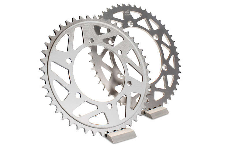 AFAM Aluminium Rear Sprocket 36306 - 520 för Aprilia RS 250. Lätt och slitstarkt bakdrev i aluminium, perfekt för racing och prestandaoptimering.