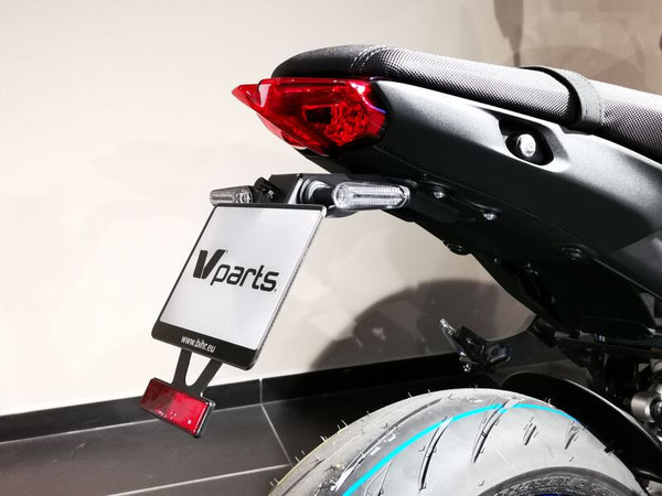 V Piese de înmatriculare Party Plate C8-PY037